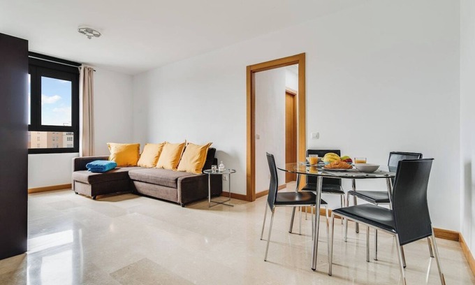 Las Palmas de Gran Canaria Apartment | Home2Book Comfy Apartment Siete Palmas