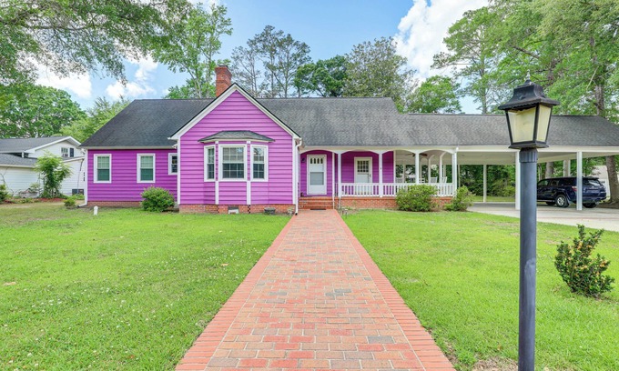 Conway House | Home 1 Mi to Dtwn Conway: Great for Beach Days!