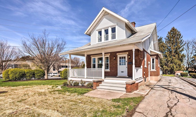 Hershey House | Home 2 Mi to Hersheypark: Work & Play!