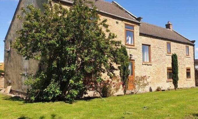 Walworth House | Home away from home, 3 bed cottage with hot tub and pool table