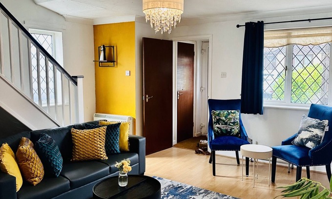 Colchester House | Home away from home welcomes you