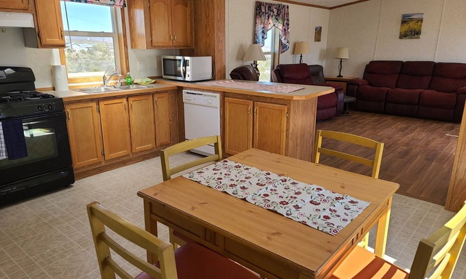 Meadview House | Home by Lake Mead and Grand Canyon West, beautiful & majestic country, sleeps 7