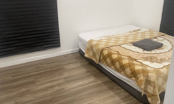 Compton House | Home in a quiet area close to freeways shopping centers and restaurants