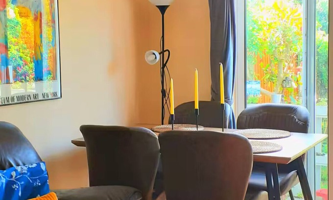 Haroldʼs Cross House | Home in Dublin 12 with Secure Parking