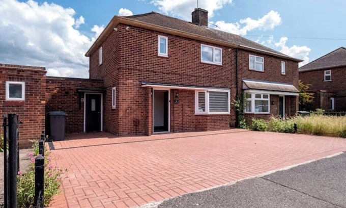 Peterborough House | Home in Peterborough