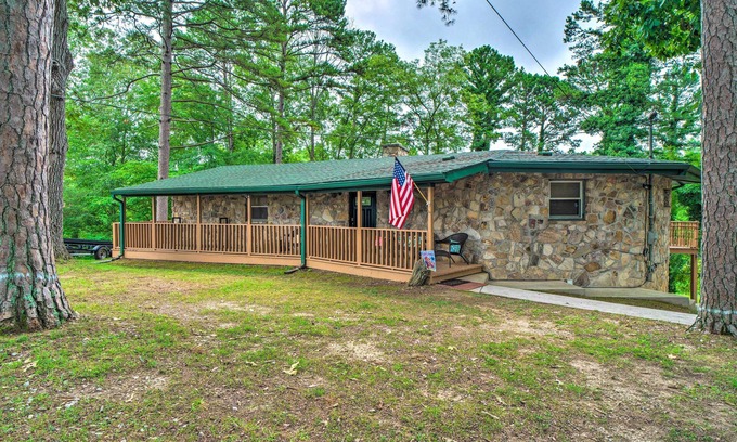 Dandridge House | Home on Douglas Lake - Fish & Kayak!