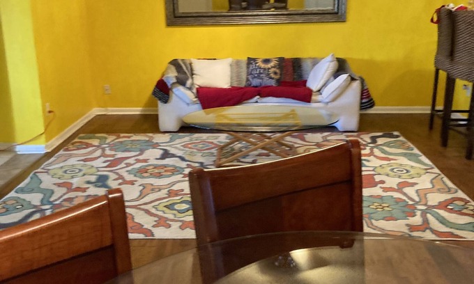 Palm Valley House | Home w/a view to the green, 5-minutes to the beach, pool access. Sleeps 5.