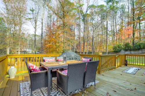 Woodstock House | Home with Grill and Games - 17 Mi to LakePointe Sports