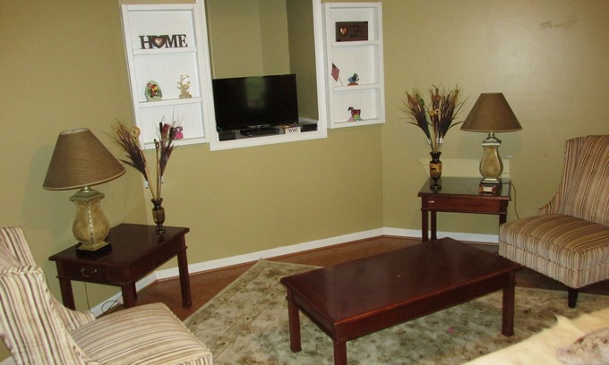 Gaston House | Home With View of Columbia Cityscape