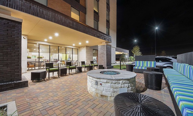 South Arlington Hotel | Home2 Suites by Hilton Dallas Grand Prairie