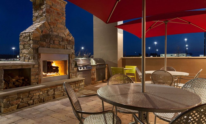 Champaign Hotel | Home2 Suites by Hilton Champaign/Urbana