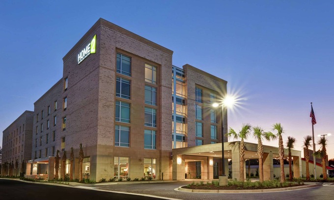 West Ashley Hotel | Home2 Suites by Hilton Charleston West Ashley