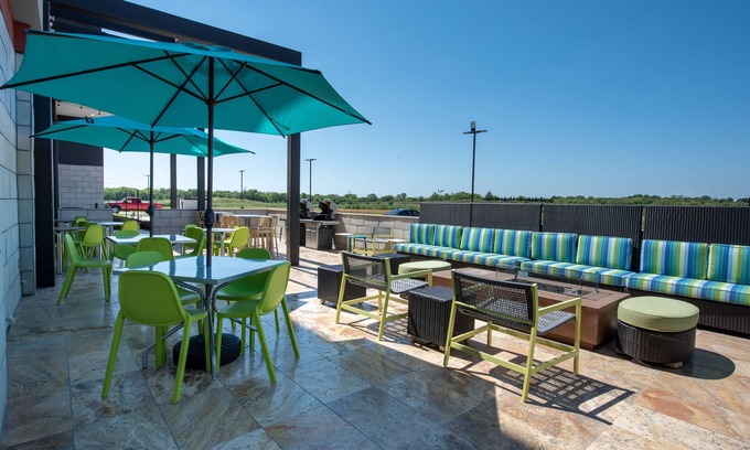 Greenwich Hotel | Home2 Suites by Hilton Wichita Northeast