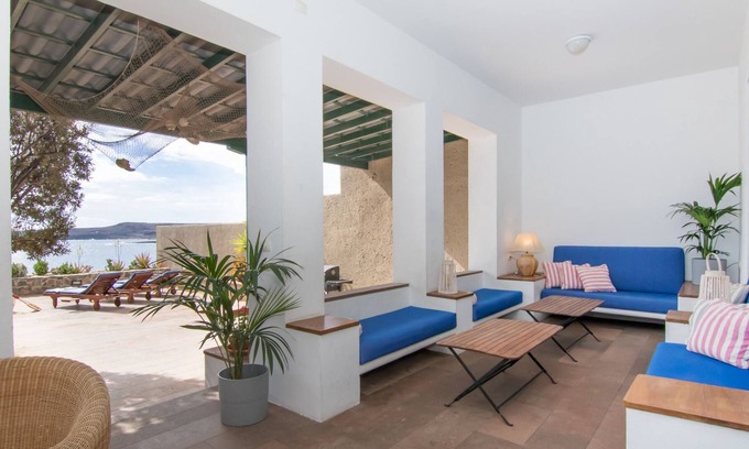 Poris de Abona Villa | HomeForGuest "HereComesTheSun" Big House, Beachfront, Sauna,BBQ