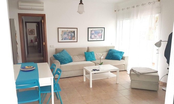 Lomo Quiebre Apartment | Homerez - 50m from the beach! Spacious apartment for 4 people. in Lomo Quiebre