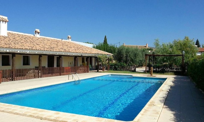 Caravaca de la Cruz Apartment | Homerez - Appartement for 4 ppl. with shared pool and jacuzzi at Noguericas