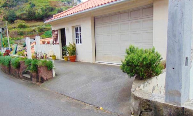 Machico House | Homerez - Nice house 4 km away from the beach for 5 ppl. at Machico
