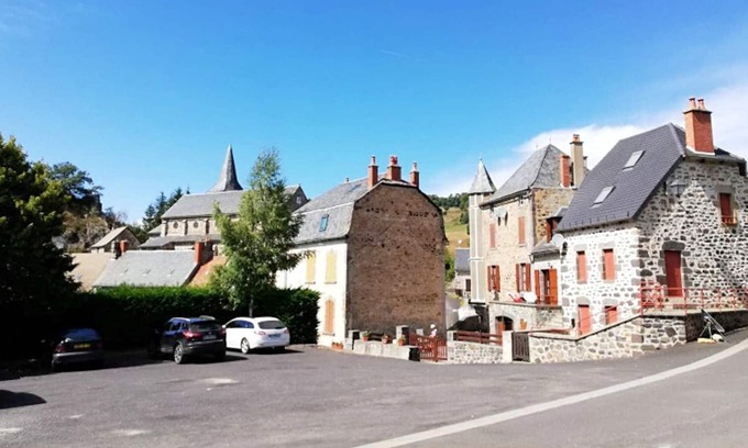 Peyrusse House | Homerez - Nice house for 5 ppl. with garden and terrace at Peyrusse