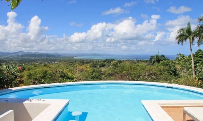 Hacienda De La Luna Villa | Homerez - Spacious villa 1 km away from the beach for 8 ppl. with swimming-pool