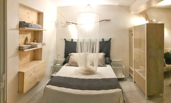 Cayenne Apartment | Homerez - Studio with shared pool in Cayenne