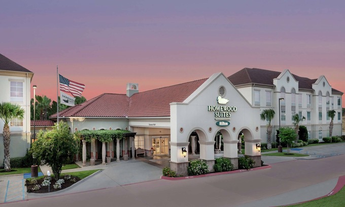 Bonanza Hotel | Homewood Suites by Hilton Laredo at Mall del Norte