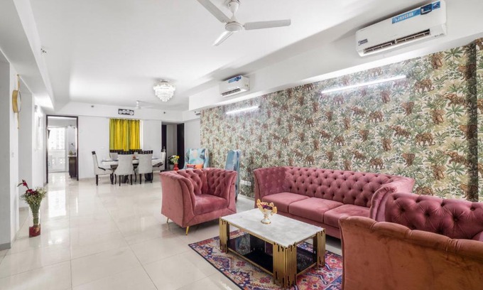 Noida Apartment | Homlee-Super Luxury 4 BHK Apartment nr NOIDA EXPO