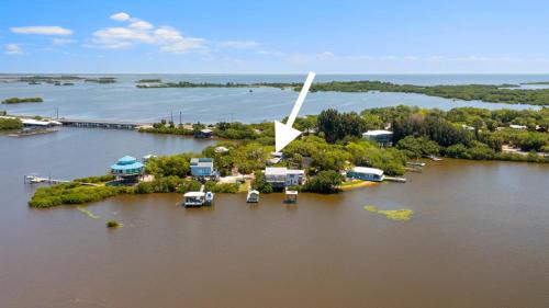 Cedar Key House | Hook, Wine and Sinker Cottage