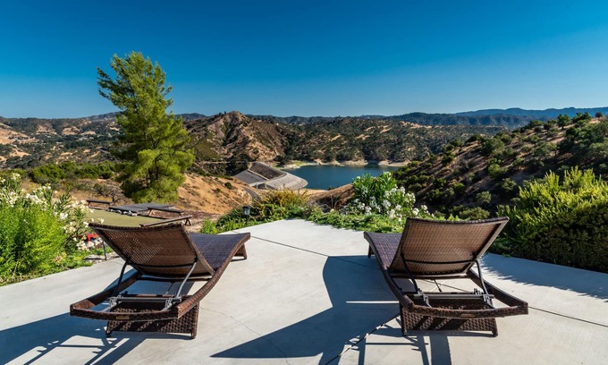 Bradley House | Hope's Place-Beautiful Home on 20 acres overlooking Lake Nacimiento!