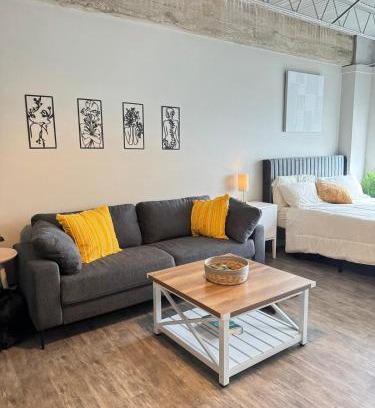 Central Business District Apartment | Horizon Hideaway