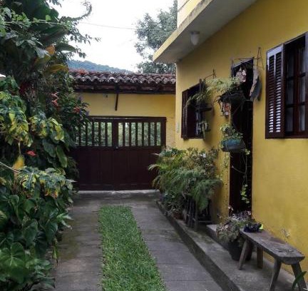 Ilha das Cobras House | Hospedagem domiciliar Casa Amarela Paraty