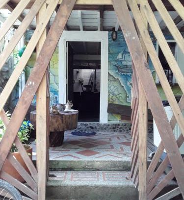 Capurgana House | Hospedaje Pirata Express