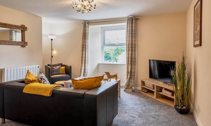 Eastgate Apartment | Host & Stay | Chapel Race - Slit Wood