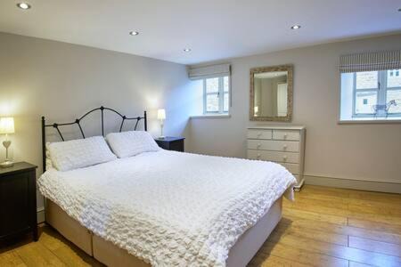 Consett House | Host & Stay - Derwent