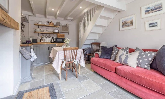 Castleton Apartment | Host & Stay | The Nest @ Castleton