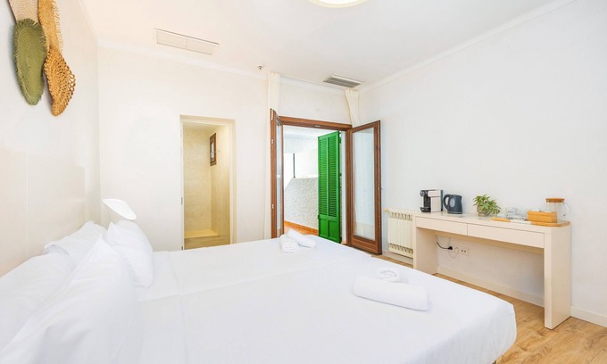 Canyamel Apartment | Hostal Boutique Canyamel - 104 Double Rooms with Sea View, Wi-Fi and Air Conditioning