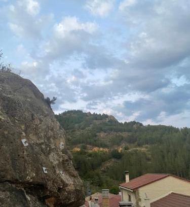 Petilla de Aragon House | Hostal Don Santiago Ramon y Cajal