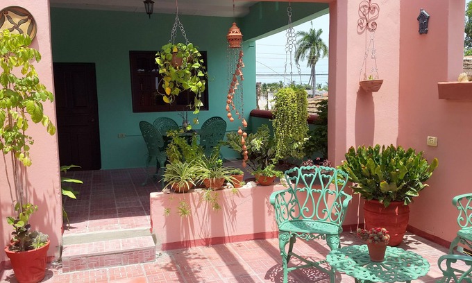 Casilda House | Hostal Restaurante La Rosa