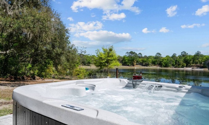 Putnam Hall House | Hot Tub-A Frame-Fire Pit-Lake-Fishing-Relaxing-Escape