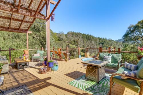 Dos Rios Apartment | Hot Tub and Fire Pit Secluded Dos Rios Escape!