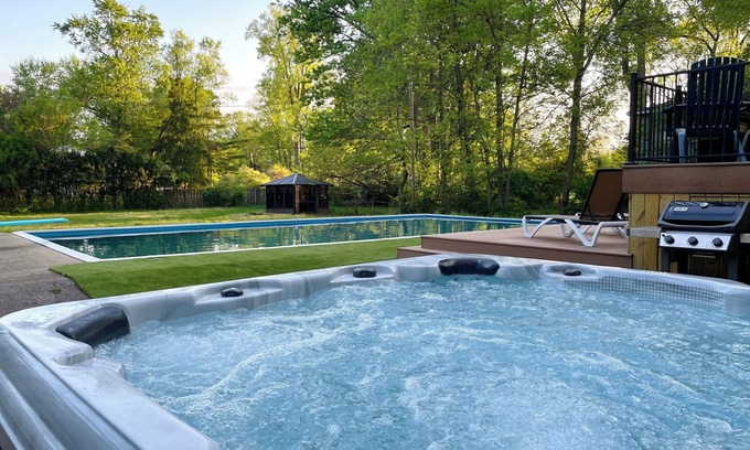 Keller Park House | Hot Tub | Game Rooms | Coffee | Sleeps 16 | N64