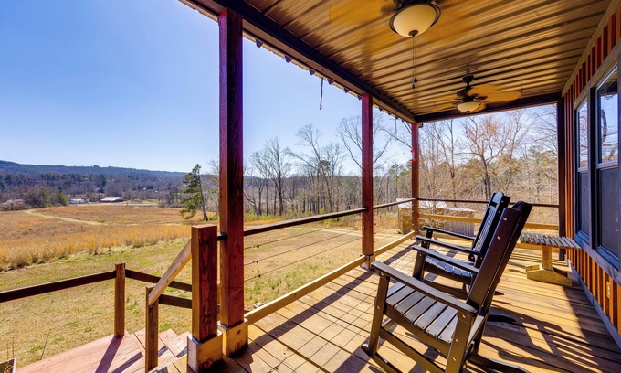 Altoona Cabin | Hot Tub + Grill: Mtn-View Altoona Cabin