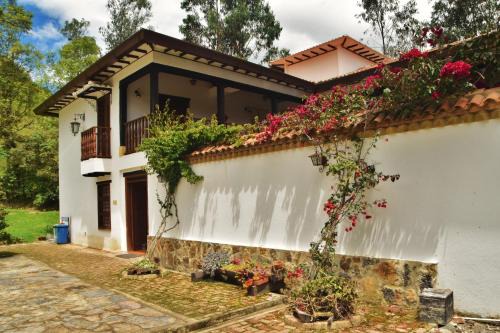 Viracacha Hotel | Hotel Campestre El Portón de Los Jeroglíficos