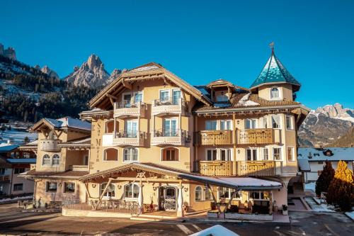 San Giovanni di Fassa Hotel | Hotel Chalet Sas Morin
