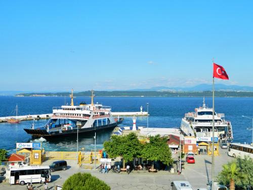 Eceabat Hotel | Hotel Crowded House