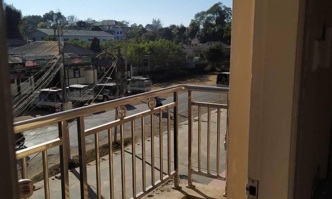 Pyin Oo Lwin Hotel | Hotel Crown