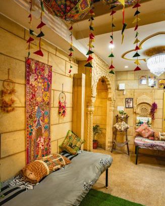 Amar Sagar Pol Bed & Breakfast | Hotel Darsh Safari - Fort View