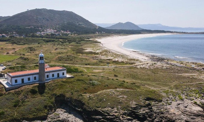 Larino Hotel | Hotel Faro Lariño