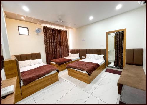 Ujjain Hotel | HOTEL G- RESIDENCY Near Shri Mahakaleshwar Jyotirlinga Temple - Railway Station Ujjian - Fully Air Conditioned And Spacious Room - Excellent Service Recommended