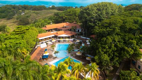 Ricaurte Hotel | Hotel Girardot Resort by On Vacation