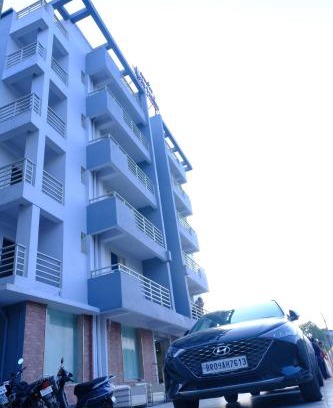 Deoghar Hotel | Hotel Girija Sunrise 300 Meter from Baba Dham Temple